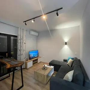 Center Goldi , Tirana Albania