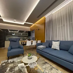 Lux , Tirana Albania