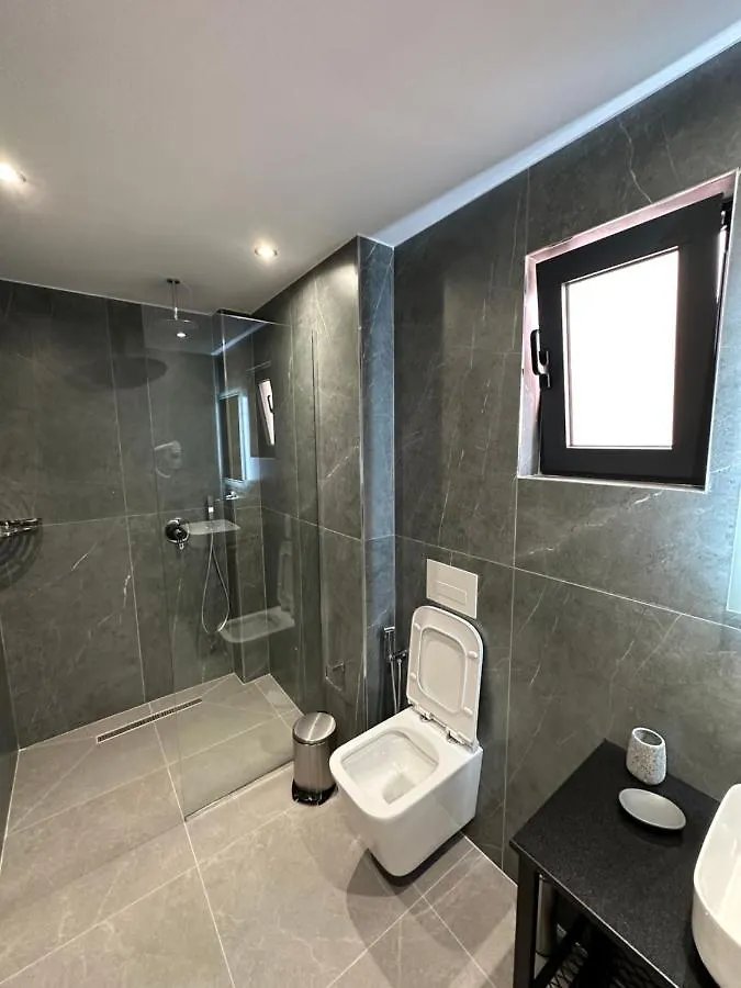 Villa Idrizi Sarandë Pensionat